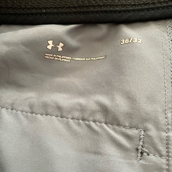 UnderArmour Men’s black 36/32 lightweight dress pants - Picture 6 of 6